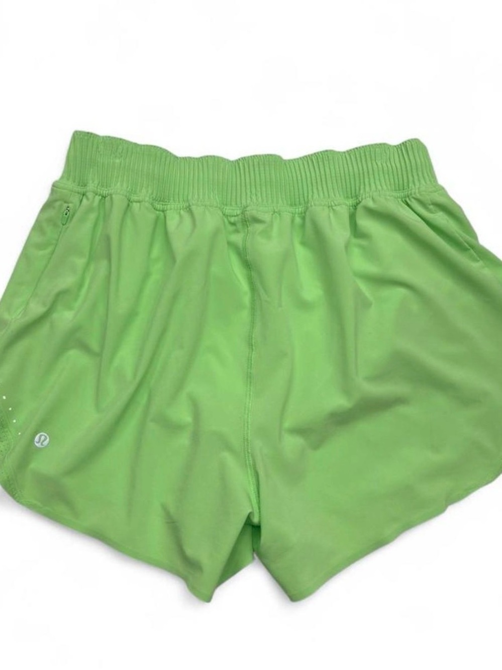 Lululemon Hotty Hot High-Rise shorts in the color scream green - Picture 6 of 9
